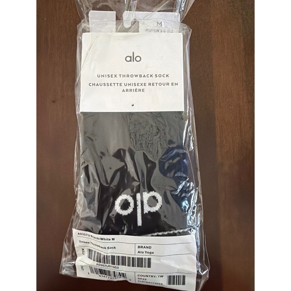 ALO Yoga Throwback Sock Unisex M Athletic Black/White New Retro Casual Lounge - Picture 3 of 4